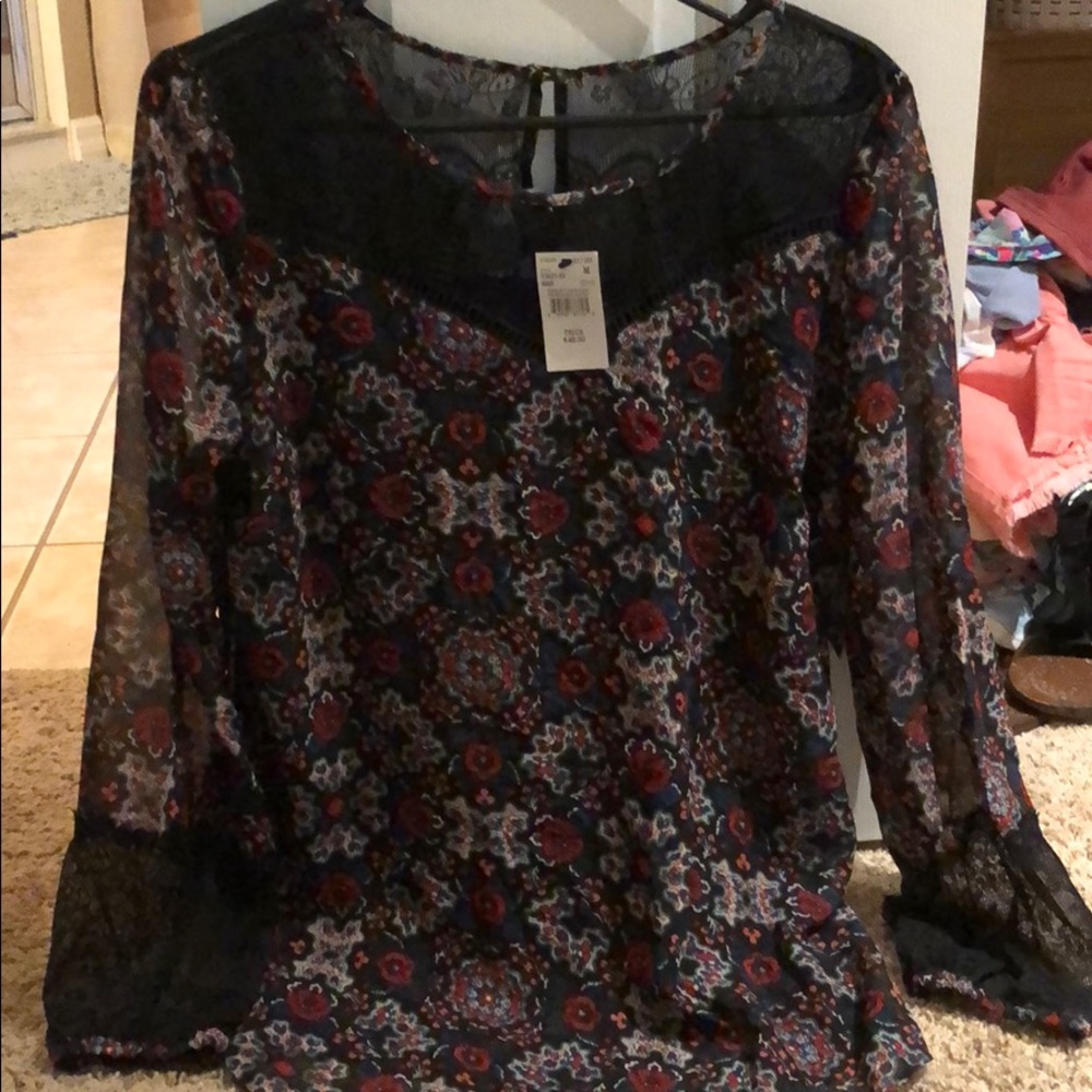 Maternity shirt stylish with the black lace size M